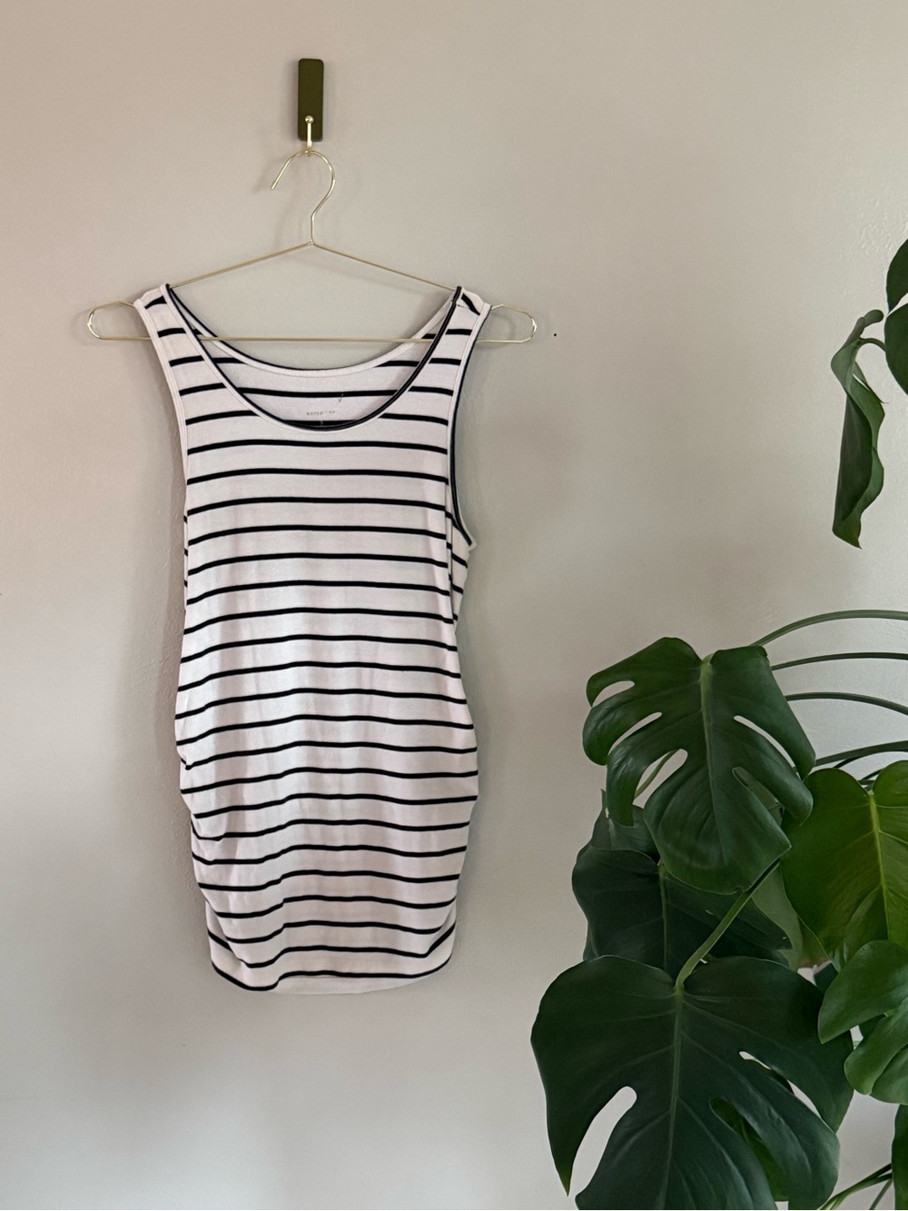 👶🏼Maternity Bundle 3/$20👶🏼 
Striped Maternity Tank Top